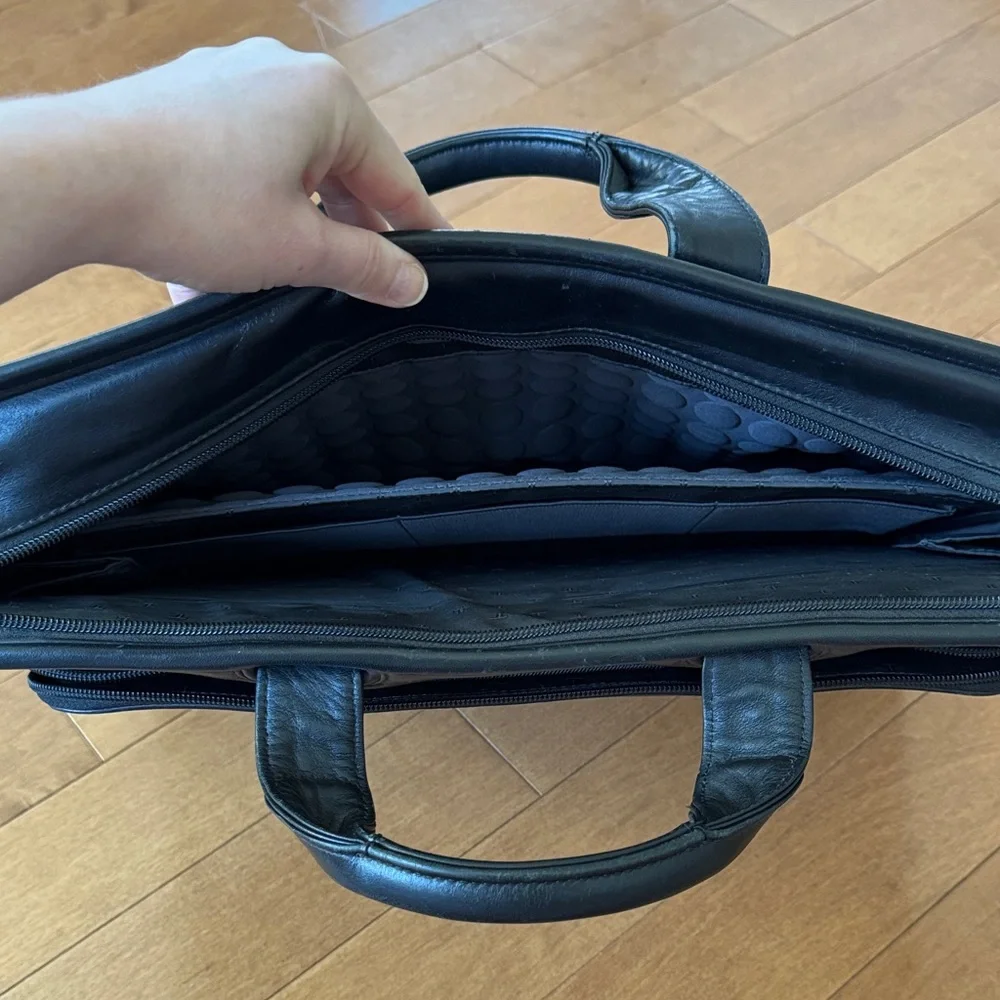 Tumi Leather Briefcase Travel Bag
